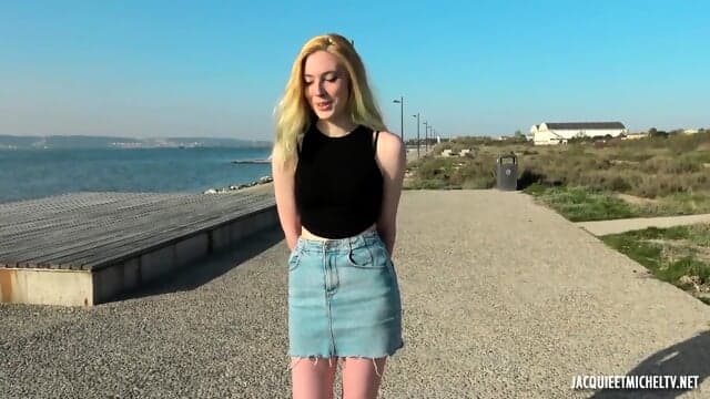 Charlotte francés adolescente anal sesión — Porno Joven