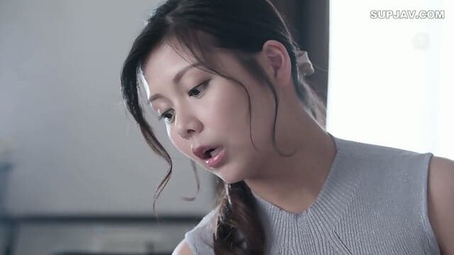今井美優 My Stepson Broke His Arms And Legs, So I Help Him With